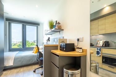 Silver Studio - Image 1
